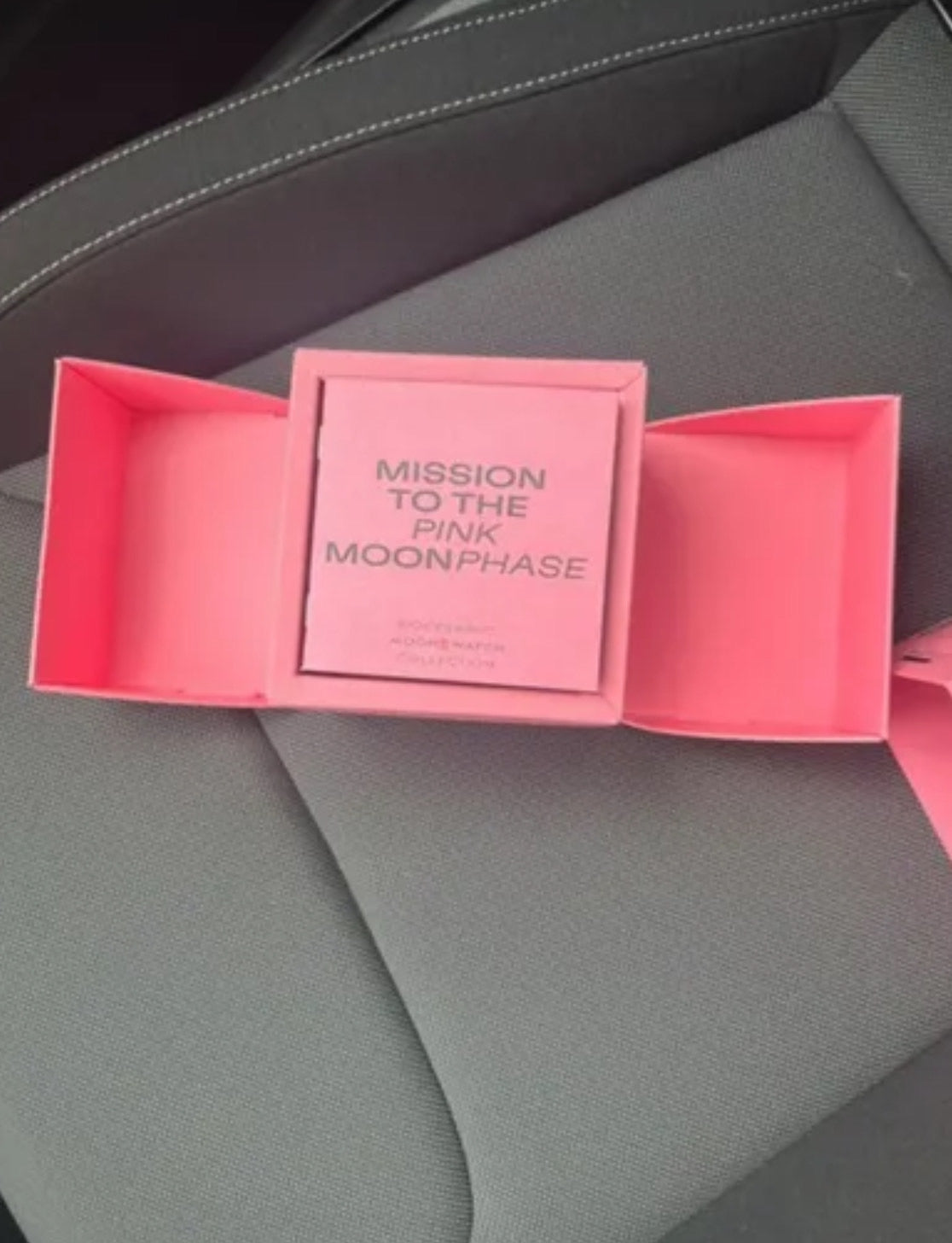 MOONSWATCH MISSION TO MOONPHASE PINK - SWATCH X OMEGA BIOCERAMIC