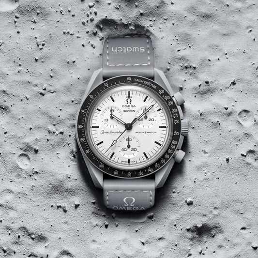MOONSWATCH MISSION TO MOONPHASE 1965 - SWATCH X OMEGA BIOCERAMIC